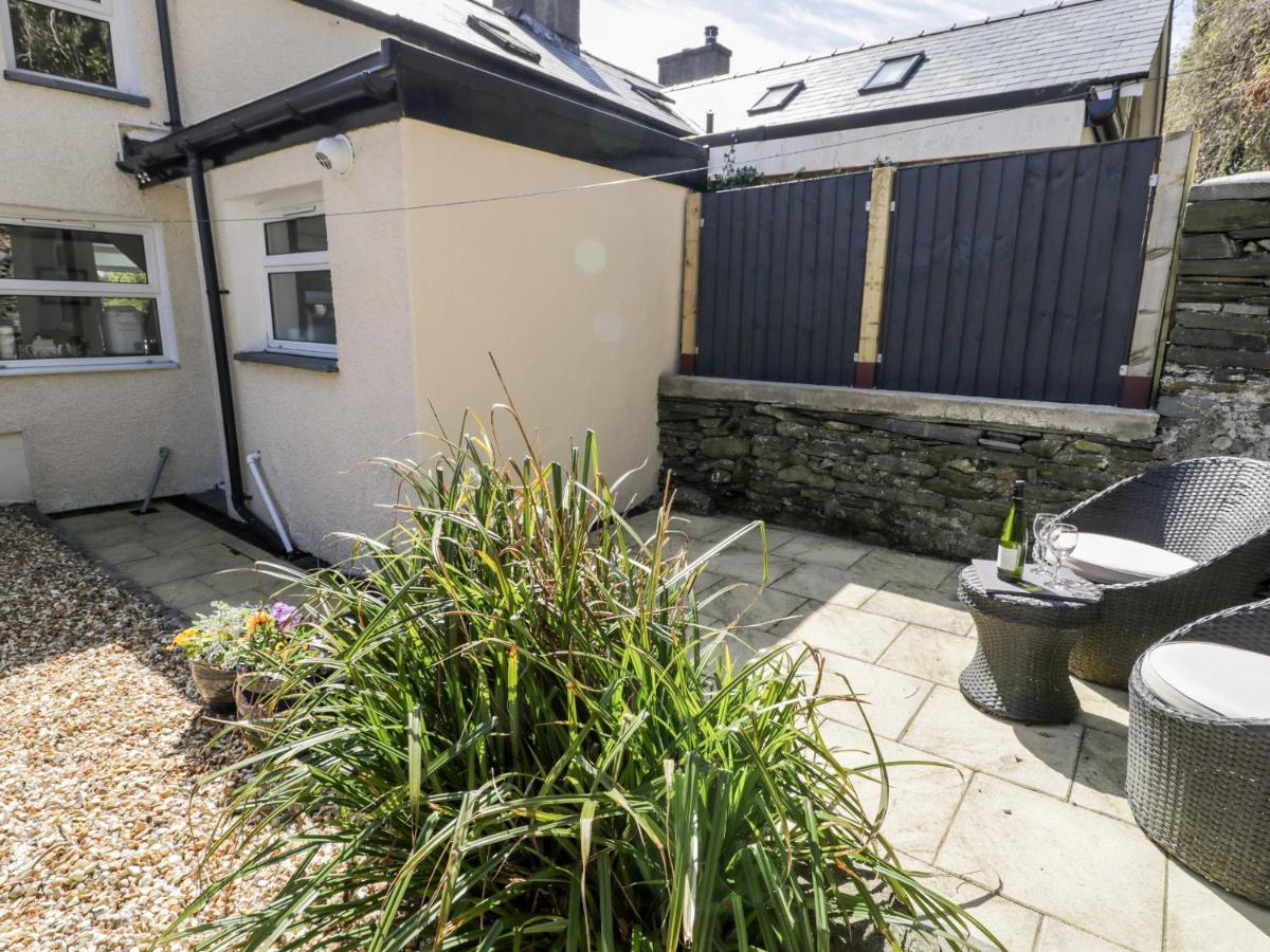 Bwthyn Ger Afon Riverplace Cottage Blaenau Ffestiniog Exterior foto